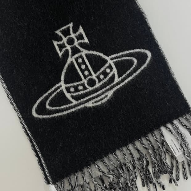 비비안웨스트우드 양면 머플러 목도리