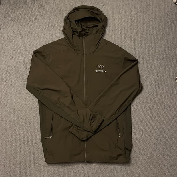 아크테릭스 아톰 SL 후디 타츠