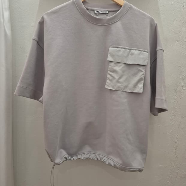 자라(ZARA) 포켓 스트링 반팔 티셔츠