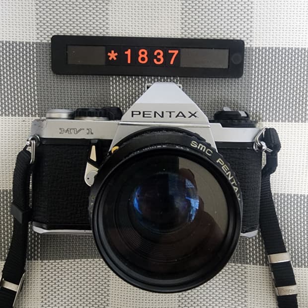 펜탁스 MV 1 실버바디 필름카메라 1대2 단렌즈