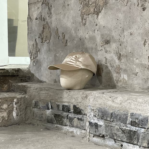 크리스찬 디올 스포츠 골든 로고 볼캡