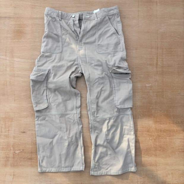 H&M Beige Cargo Pants