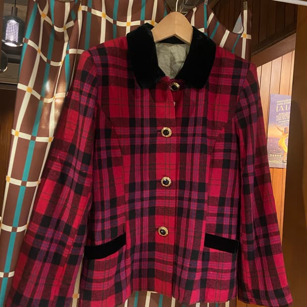 일본 체크 패턴 벨벳 카라 자켓