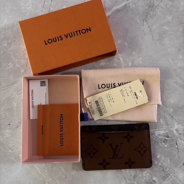 루이비통 모노그램 리버스 카드지갑
