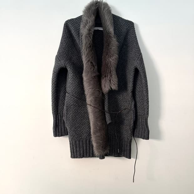 Unbalanced fur open cardigan / charcoal