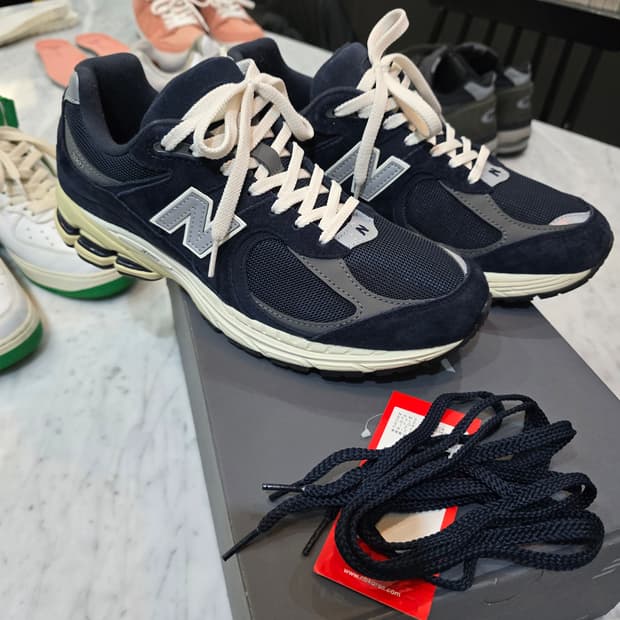 극미중고 뉴발란스운동화 2002 이클립스캐슬락 280사이즈