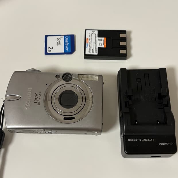(이채영 디카) 캐논 ixus700 ixy600 디지털카메라