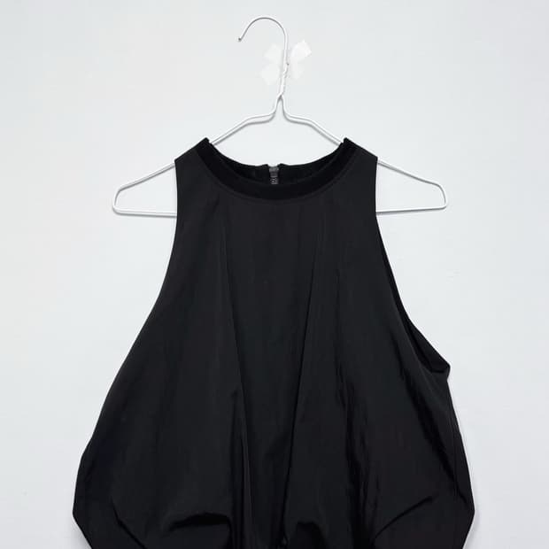 Zara 벌룬 슬리브리스 탑 black