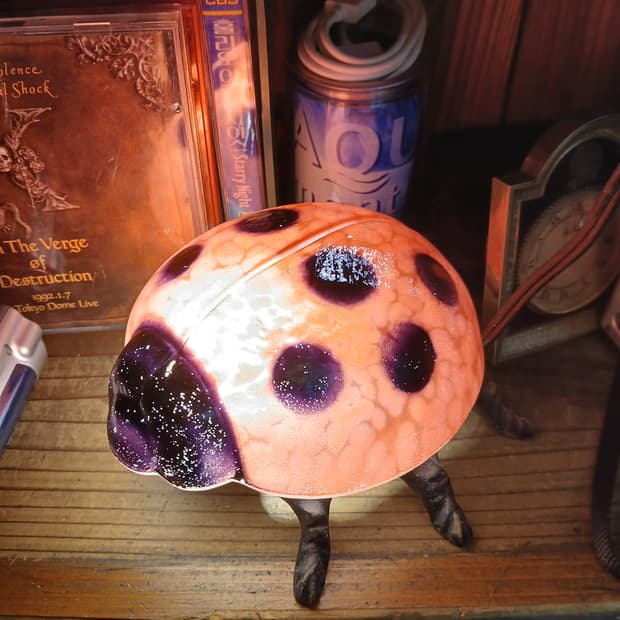 빈티지 무당벌레 테이블 램프