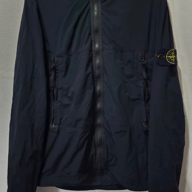 정품 스톤아일랜드 스킨터치 후드 자켓 90/S