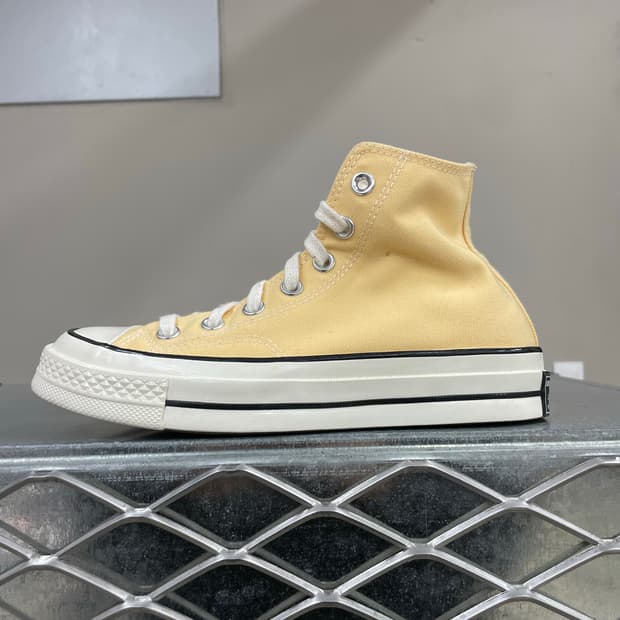 컨버스 척 70 하이 써니 오아시스 230 (gr-4608)