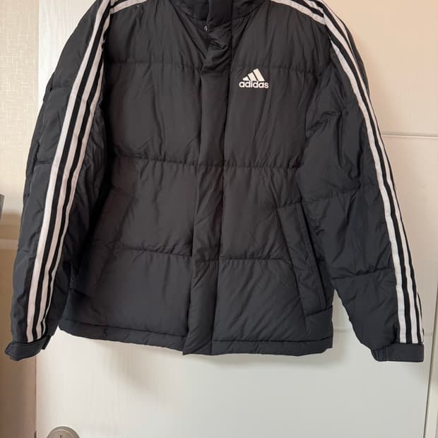 아디다스 3선 푸퍼 다운패딩 M