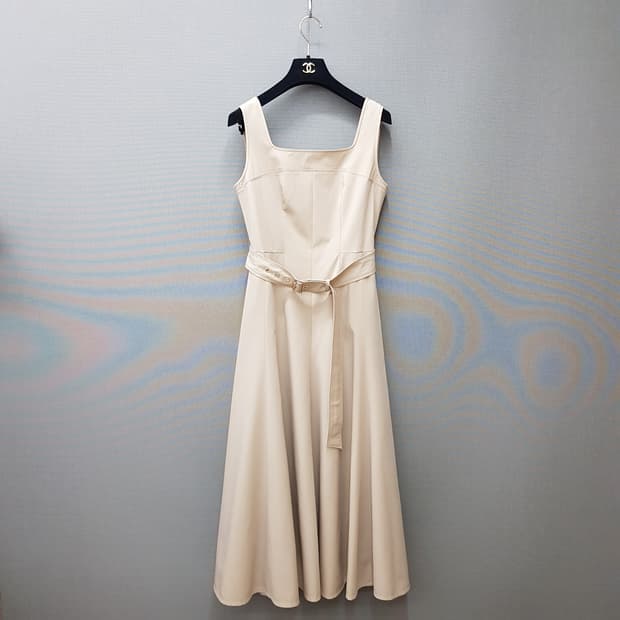 미샤 2024 스퀘어넥 벨트 A라인 롱 원피스 XS사이즈