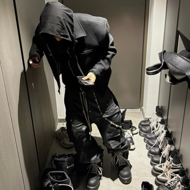 아워글라스 파워숄더 울 크롭 자켓