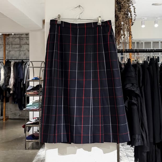 버버리 네이비 체크 패턴 플리츠 울 미디 스커트