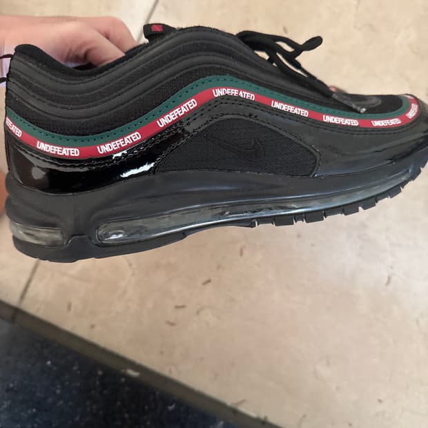 나이키 에어맥스 97 언디피티드 블랙