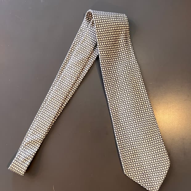 구찌 G 인터로킹 패턴 실크 넥타이 9.5cm (이탈리아제)