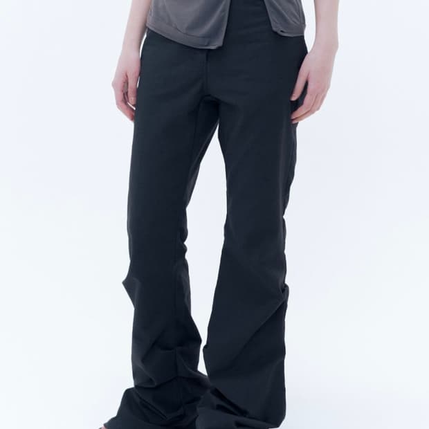 미세키서울 코튼 셔링 부츠컷 팬츠 블랙 / 1 사이즈