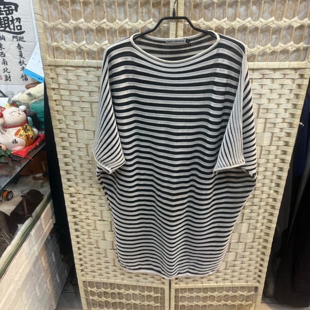 2/66-77 정품 이세이미야케 니트팝니다