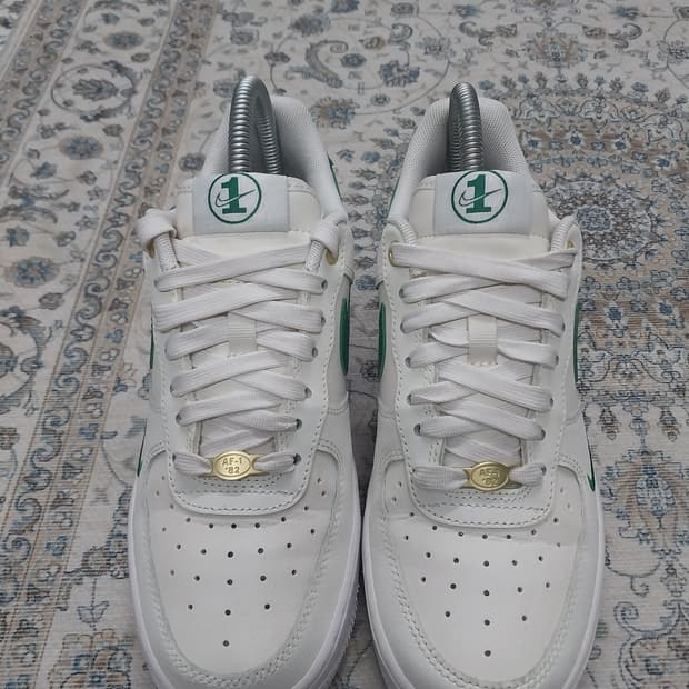 W 나이키 에어포스1  말라카이트 40주년 기념 235mm