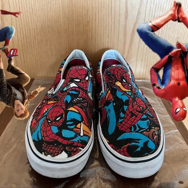 Vans 반스 x 마블 코믹스 히어로 스파이더맨 협업 슬립온 290