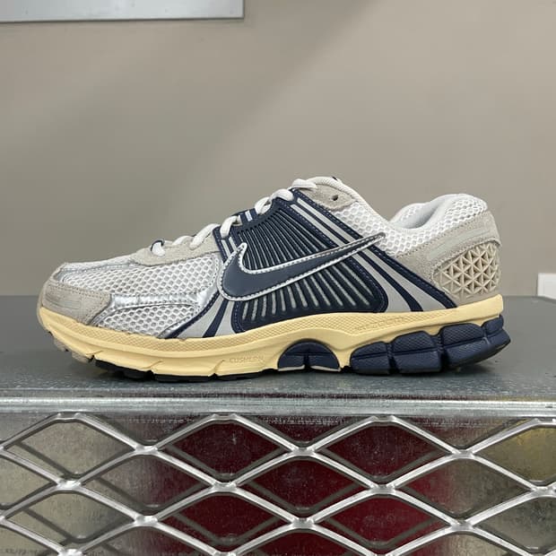 나이키 줌 보메로 5 화이트 썬더 블루 265