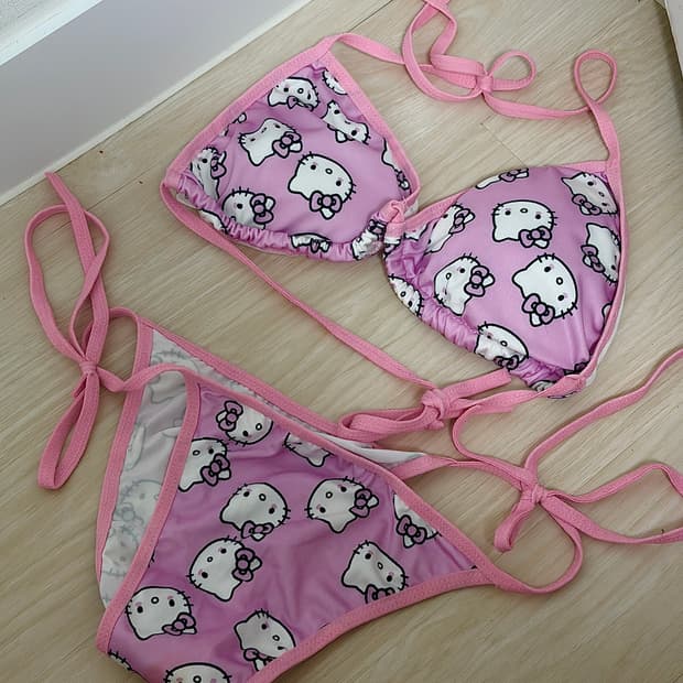 특이) 헬로키티 비키니 