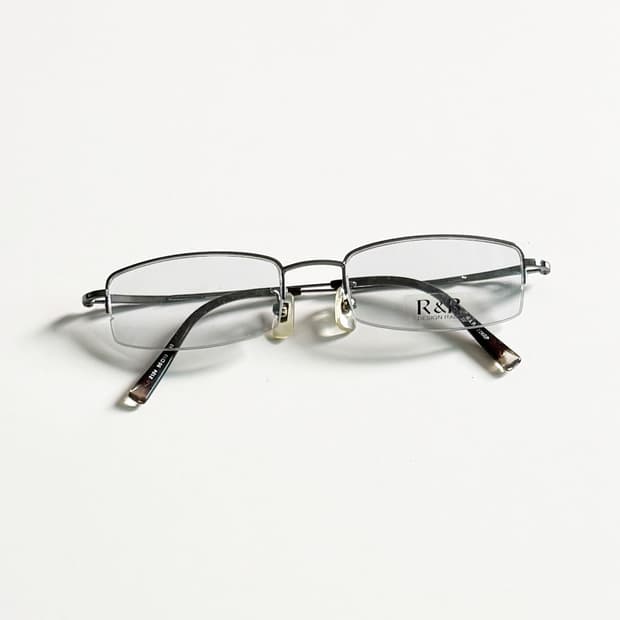 R&B EYEWEAR 반무테 스퀘어 건메탈 빈티지 안경