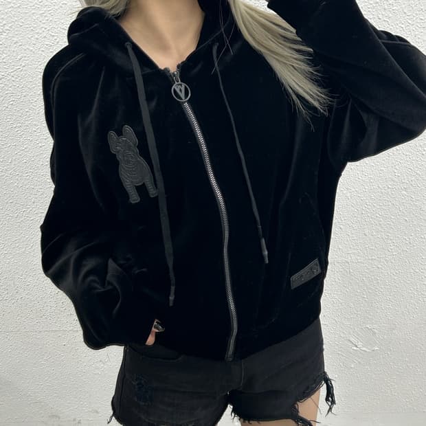 라이프워크 불독로고 블랙 벨벳 후드집업