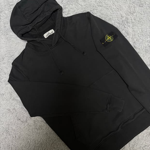 스톤아일랜드 블랙 후드티