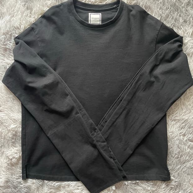 우영미 블랙 긴팔 티셔츠 46