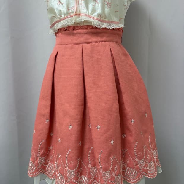 레스트로즈 미디 스커트