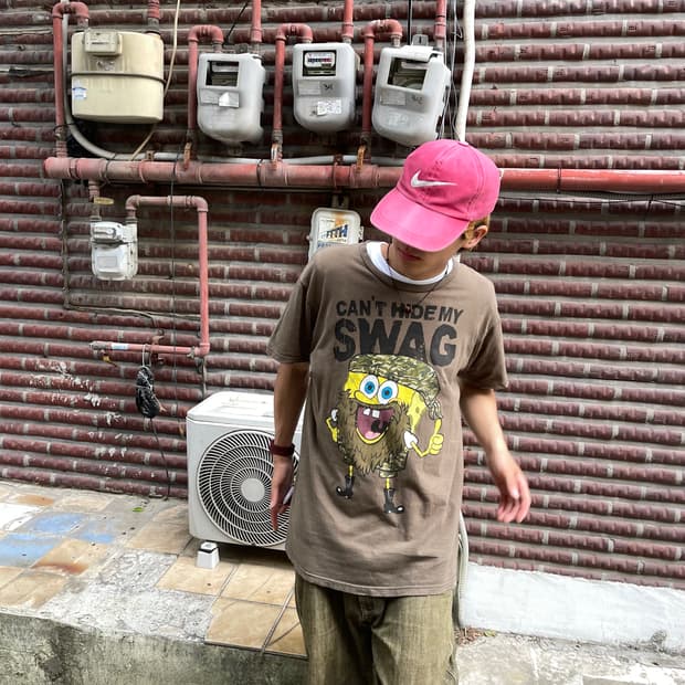 스폰지밥 Can’t Hide my Swag 반팔 티셔츠