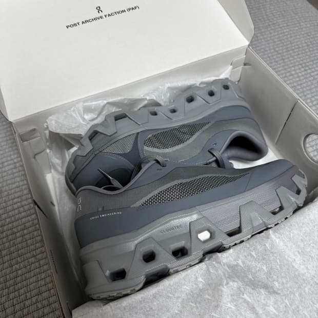 [270]온 러닝 x 파프 클라우드 몬스터 하이퍼 팬텀