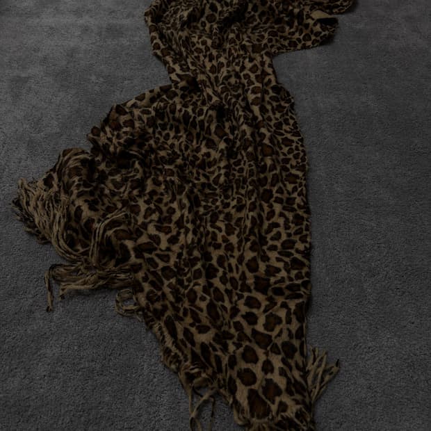 Vintage v-kei punk mood leopard scarf
