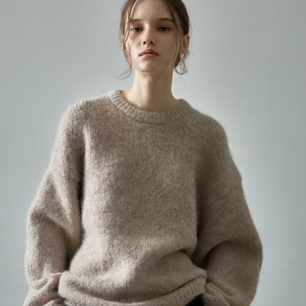 파사드패턴 알파카 클라우드 니트 (1회 착용)