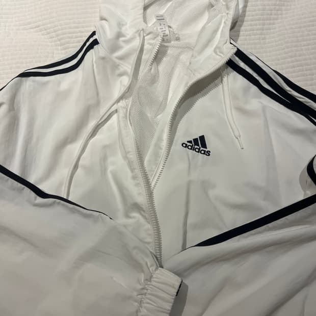 아디다스 크롭 윈드브레이커 바람막이 화이트