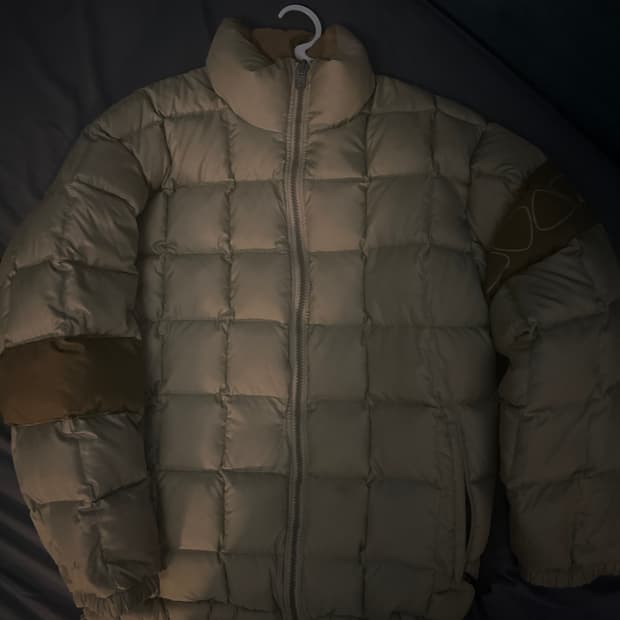 나이키 Nike ACG 패딩 리버서블 대장급