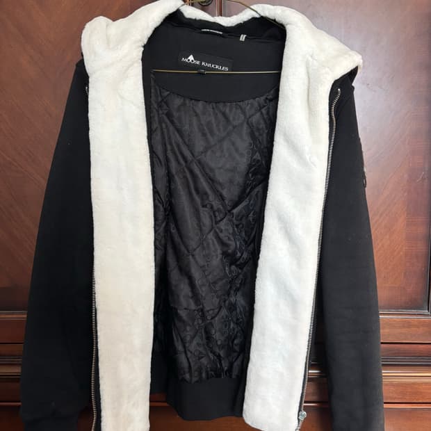 무스너클 바니스웨터