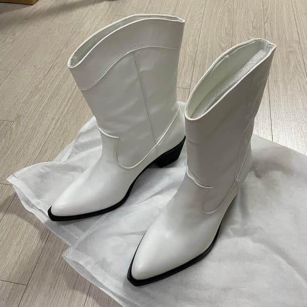 웨스턴 미들부츠 (250/6cm)
