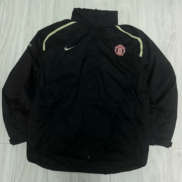나이키 맨유 바람막이 자켓 M-L