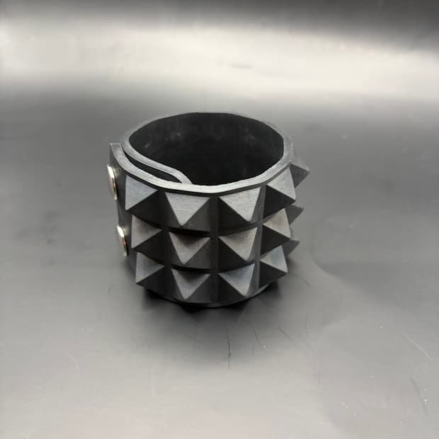 Y2k EMO 블랙 스터드 팔찌 뱅글 black stud bracelet