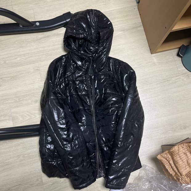 에드윈 경량패딩
