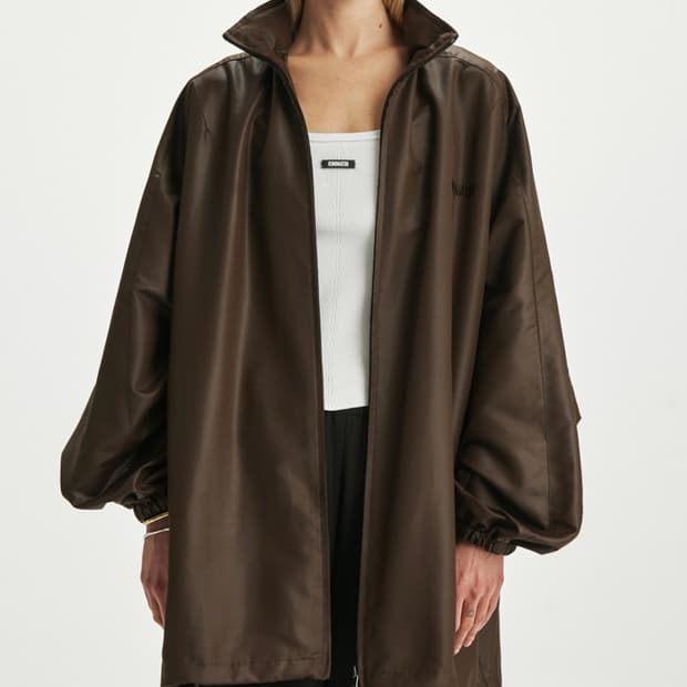 KIMMATIN 하이넥 벌룬 코팅 점퍼 브라운 