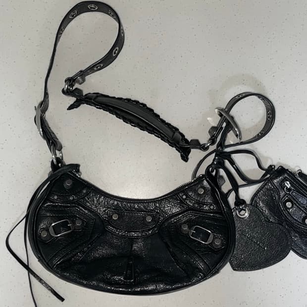 발렌시아가 르카골 xs 블랙