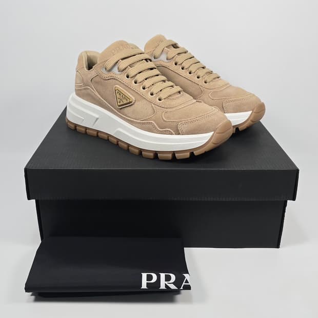 프라다 프락스 스웨이드 스니커즈 ( 230 )