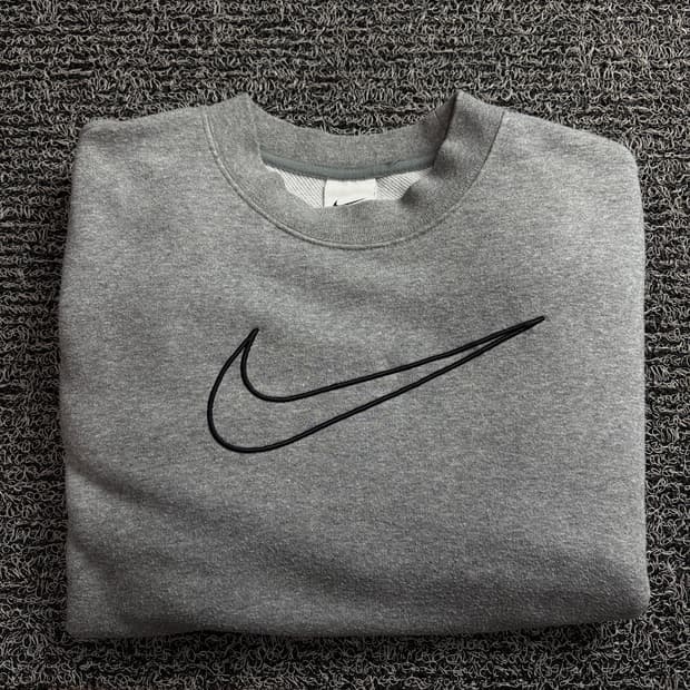 나이키 신형 빅스우시 박시핏 스웻 셔츠 1522