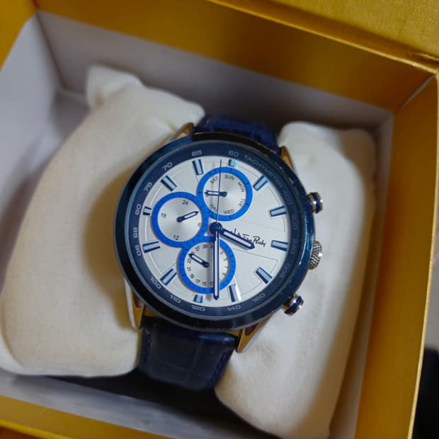 발렌티노 루디 가죽 시계