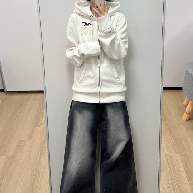 홀리스터 자수로고 아이보리 후드집업