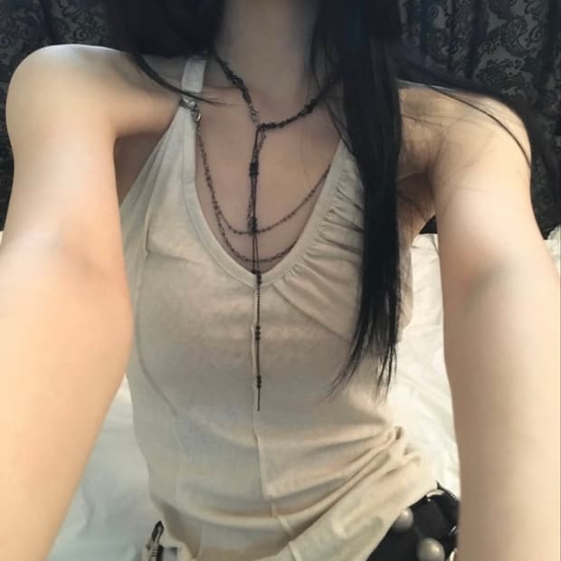 생채기아카이브 베이지 홀터넥 나시